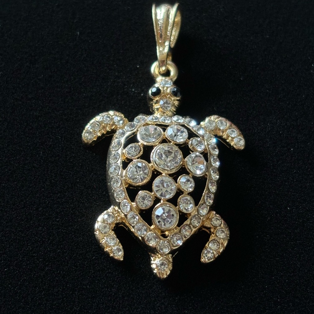 Gold Plated Turtle pendant